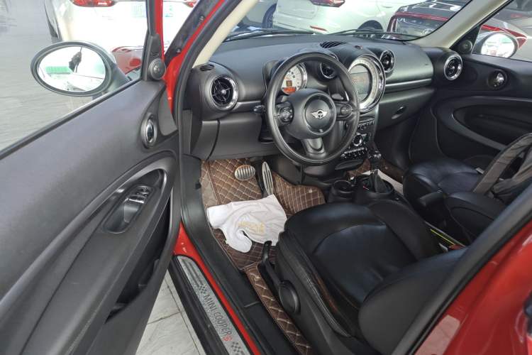 Used MINI Paceman 2013 1.6T COOPER S ALL4 Interior 3