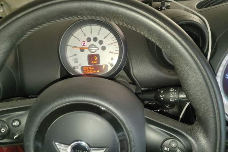 Used MINI Paceman 2013 1.6L COOPER Odometer Close Up