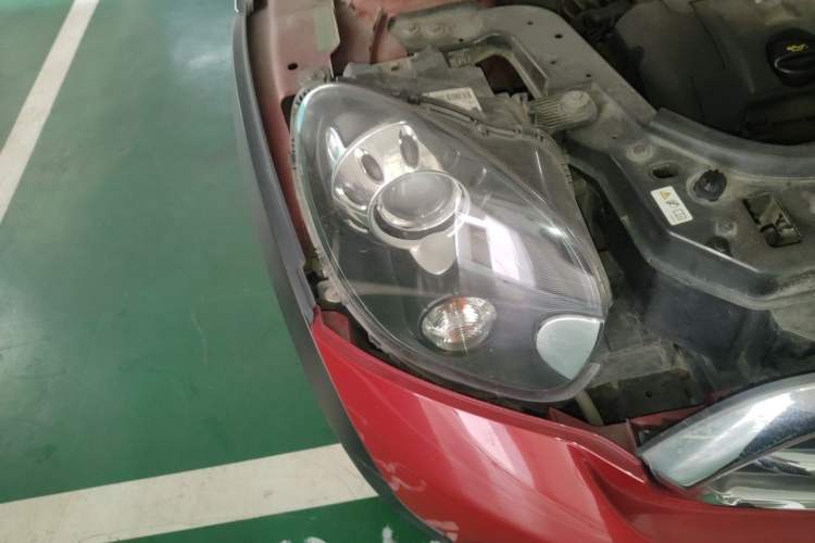 Used MINI Paceman 2013 1.6L COOPER Right Front Headlight