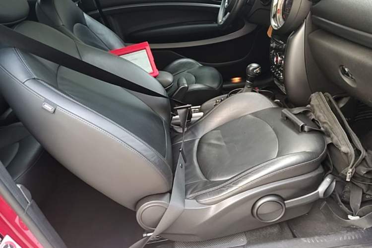Used MINI Paceman 2013 1.6T COOPER S ALL4 Right Front Seat