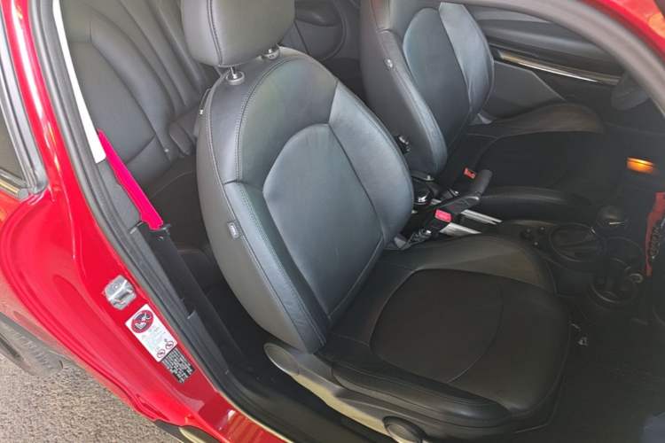 Used MINI Paceman 2013 1.6T COOPER ALL4 Right Front Seat