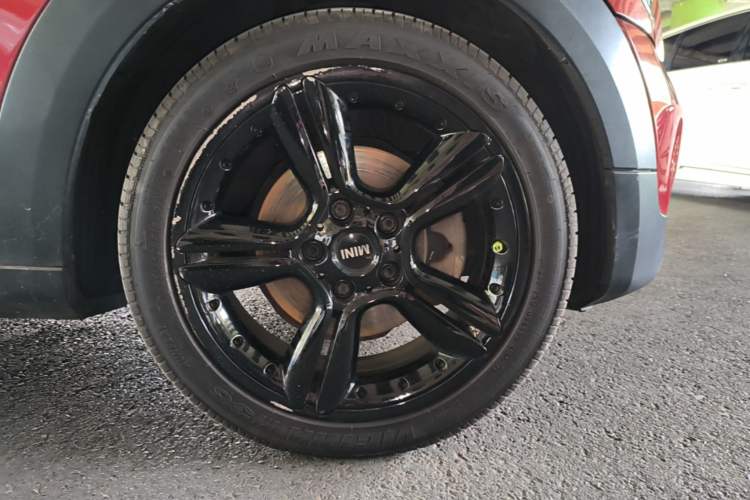 Used MINI Paceman 2013 1.6T COOPER ALL4 Right Front Wheel Hub