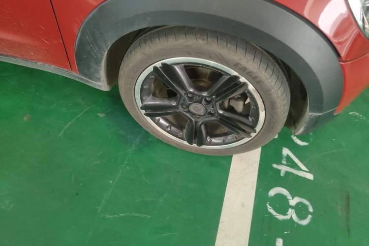 Used MINI Paceman 2013 1.6L COOPER Right Front Wheel Hub
