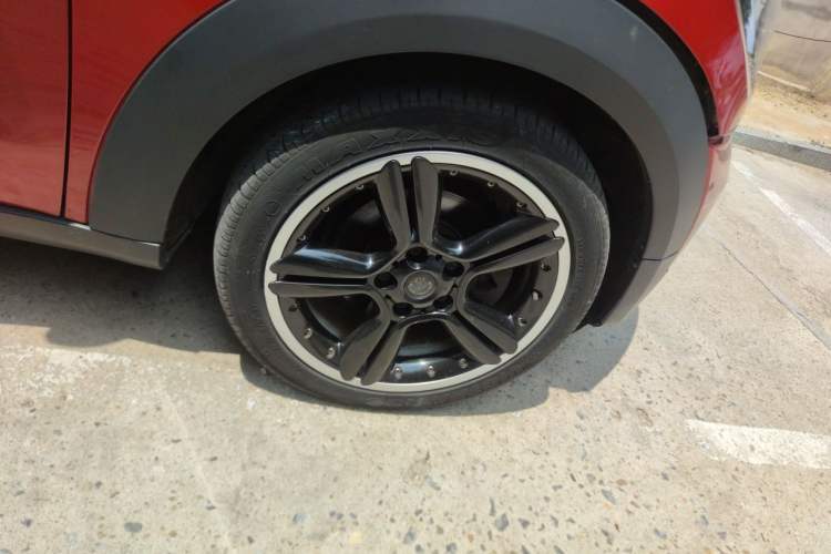 Used MINI Paceman 2013 1.6L COOPER Right Front Wheel Hub