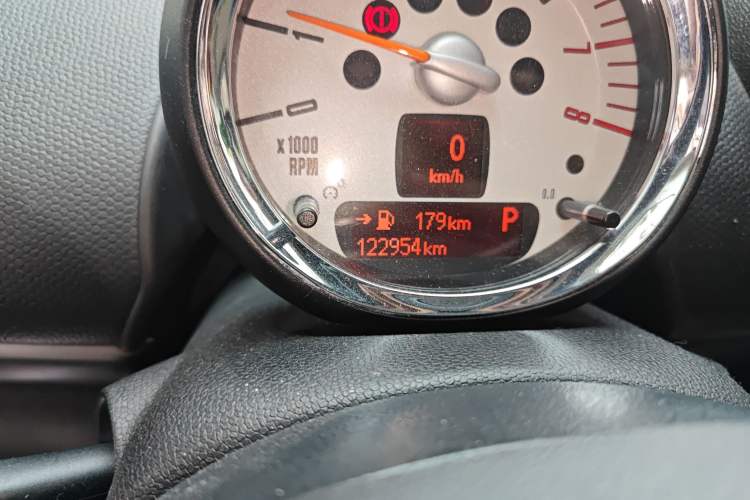 Used MINI Paceman 2013 1.6T COOPER S ALL4 Odometer Close Up