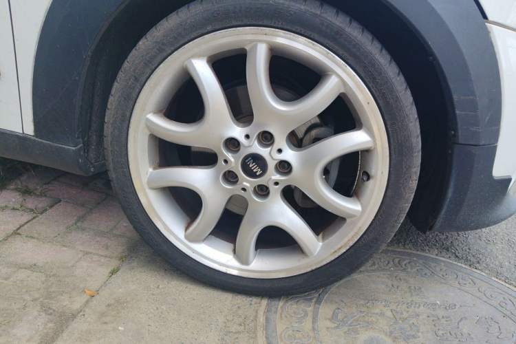 Used MINI Paceman 2013 1.6T COOPER S ALL4 Right Front Wheel Hub