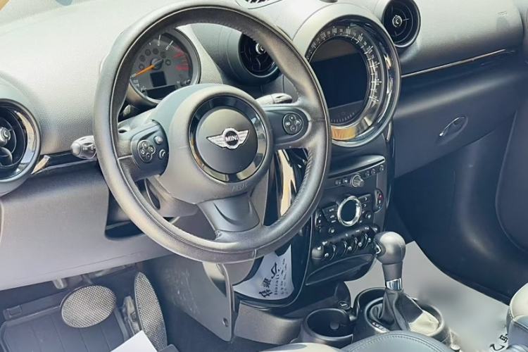 Used MINI Paceman 2014 1.6L COOPER Interior 1