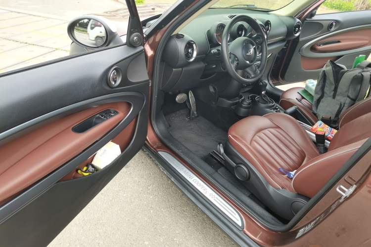 Used MINI Paceman 2014 1.6T COOPER S ALL4 Driver Seat
