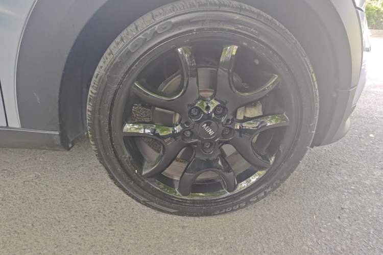 Used MINI Paceman 2014 1.6T COOPER S ALL4 Right Front Wheel Hub