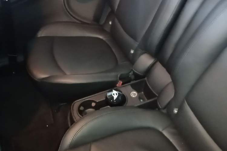 Used MINI Paceman 2014 1.6T COOPER S ALL4 Left Rear Seat