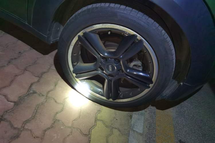 Used MINI Paceman 2014 1.6T COOPER ALL4 Right Front Wheel Hub