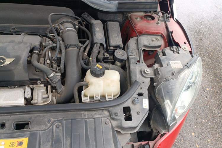 Used MINI Paceman 2014 1.6T COOPER ALL4 Engine Bay Left