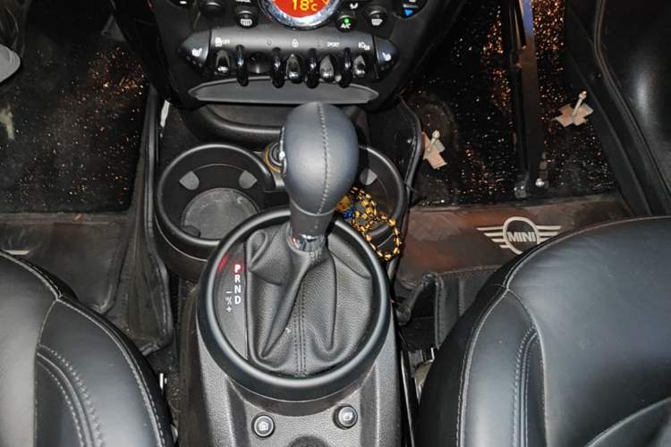 Used MINI Paceman 2014 1.6L COOPER Gear Lever