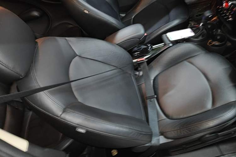 Used MINI Paceman 2014 1.6L COOPER Right Front Seat