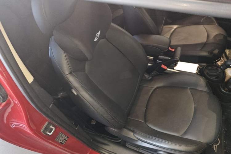 Used MINI Paceman 2014 1.6L COOPER Right Front Seat