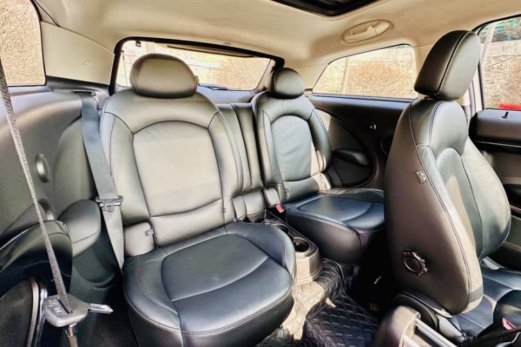 Used MINI Paceman 2014 1.6L COOPER Interior 2