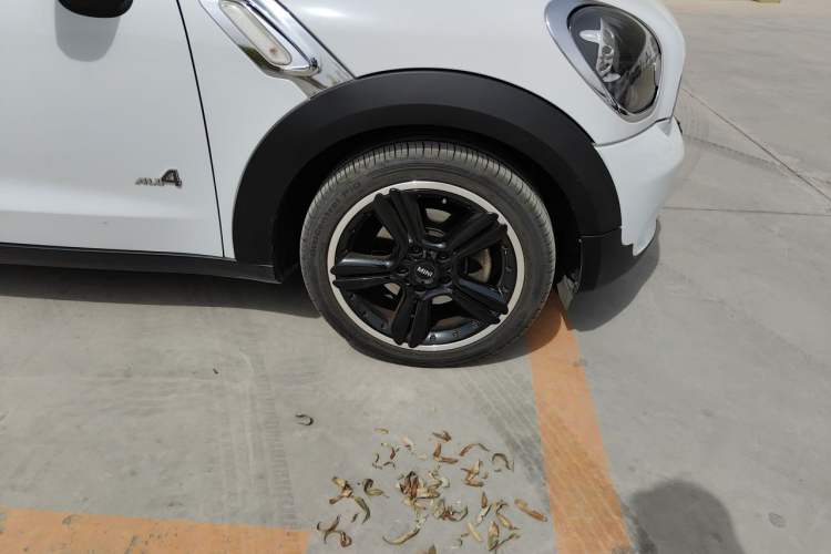 Used MINI Paceman 2014 1.6T COOPER ALL4 Right Front Wheel Hub