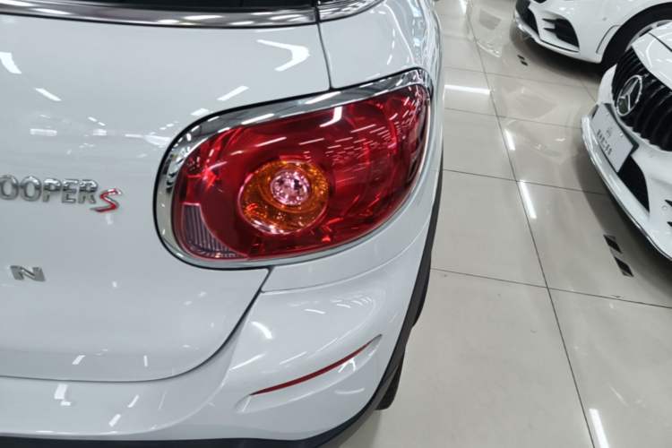 Used MINI Paceman 2014 1.6T COOPER S ALL4 Right Rear Taillight