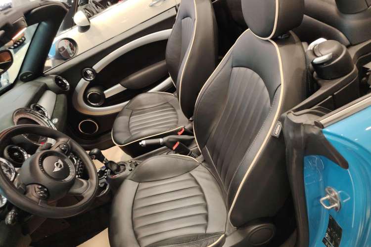 Used MINI Roadster 2012 1.6T COOPER S Interior 4