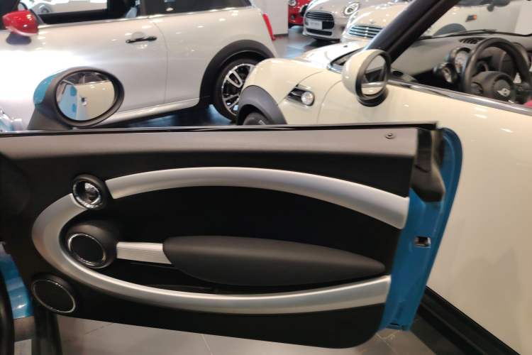 Used MINI Roadster 2012 1.6T COOPER S Interior 5