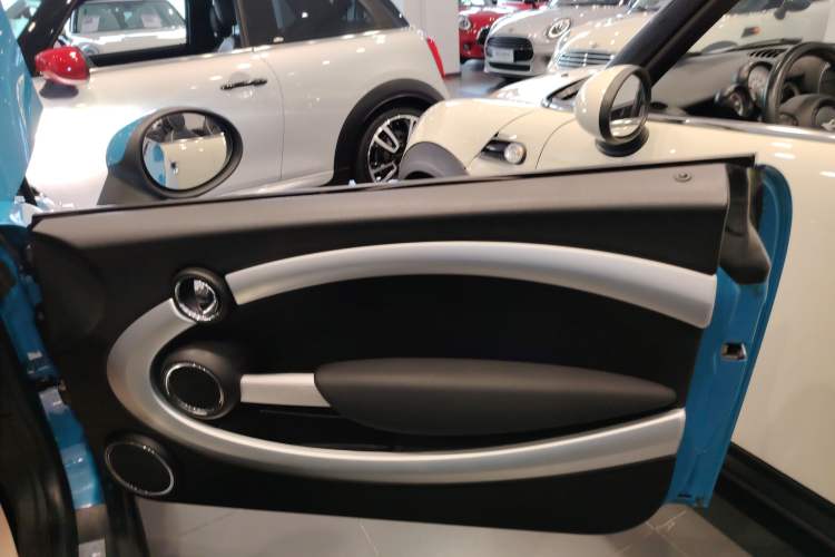 Used MINI Roadster 2012 1.6T COOPER S Interior 6
