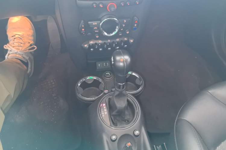 Used MINI Roadster 2012 1.6L COOPER Gear Lever