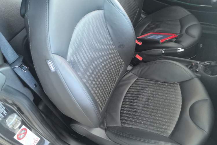 Used MINI Roadster 2012 1.6L COOPER Right Front Seat