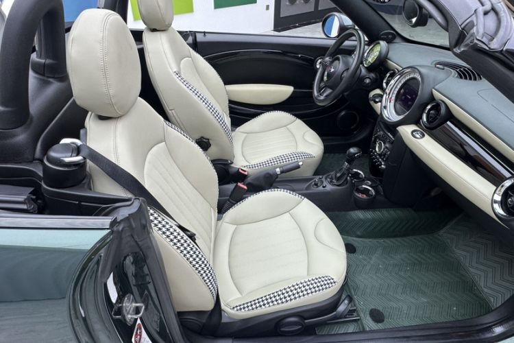 Used MINI Roadster 2012 1.6L COOPER Interior 7