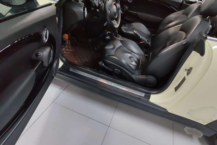 Used MINI Roadster 2012 1.6L COOPER Driver Seat