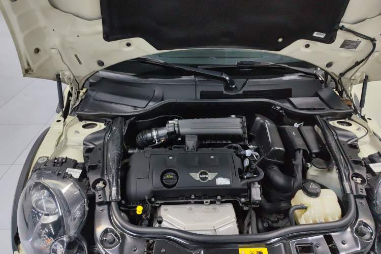 Used MINI Roadster 2012 1.6L COOPER Engine Bay Right