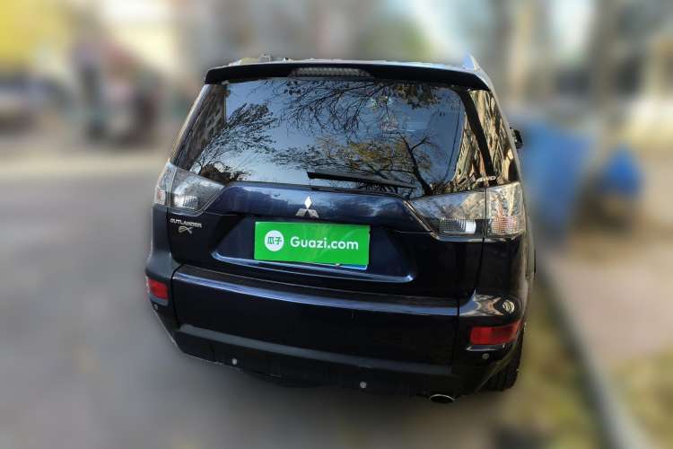 Used Mitsubishi 2010 Kinhui 2.4 Fashion Edition Rear