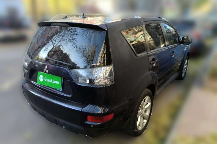 Used Mitsubishi 2010 Kinhui 2.4 Fashion Edition Rear Right 45 Deg