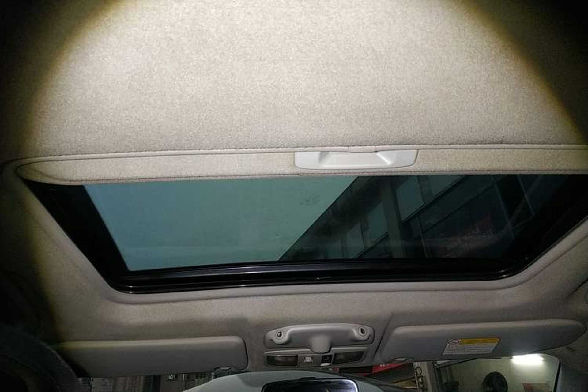 Used Mitsubishi 2012 Kicks 2.4 Fashion Navigation Edition Headliner