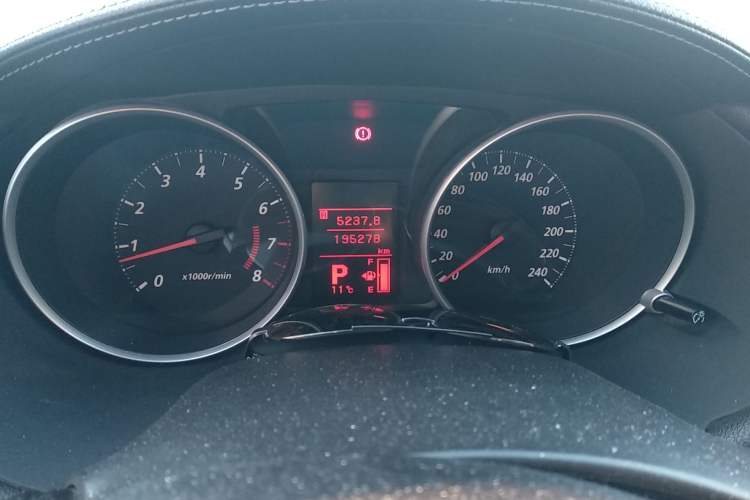 Used Mitsubishi 2012 Kicks 2.0 Sport Navigation Edition Instrument Cluster