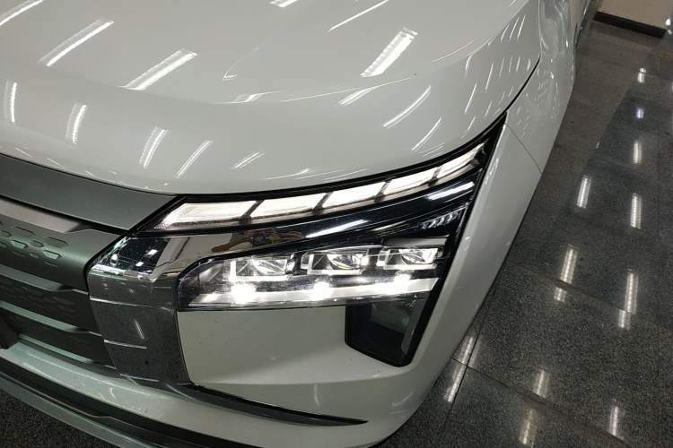 Used Mitsubishi AIRTREK 2022 Hardcore Edition Left Front Headlight