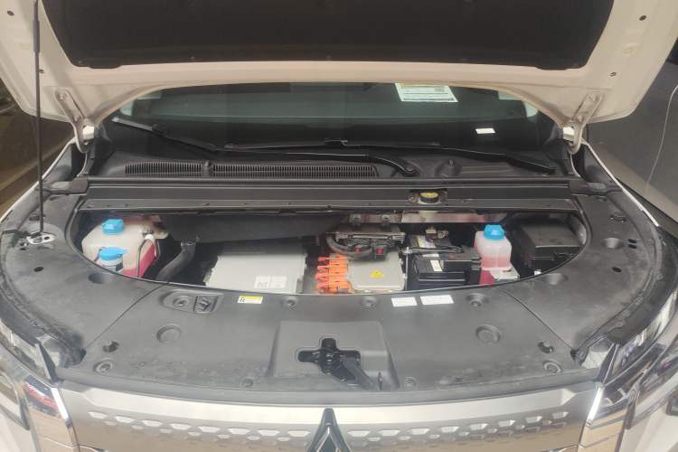 Used Mitsubishi AIRTREK 2022 Hardcore Edition Engine Bay