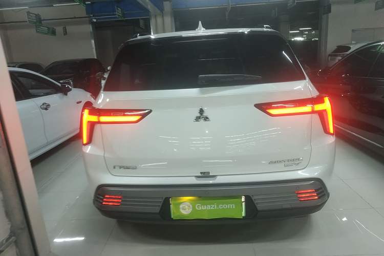Used Mitsubishi AIRTREK 2022 Pioneer Edition Exterior 4