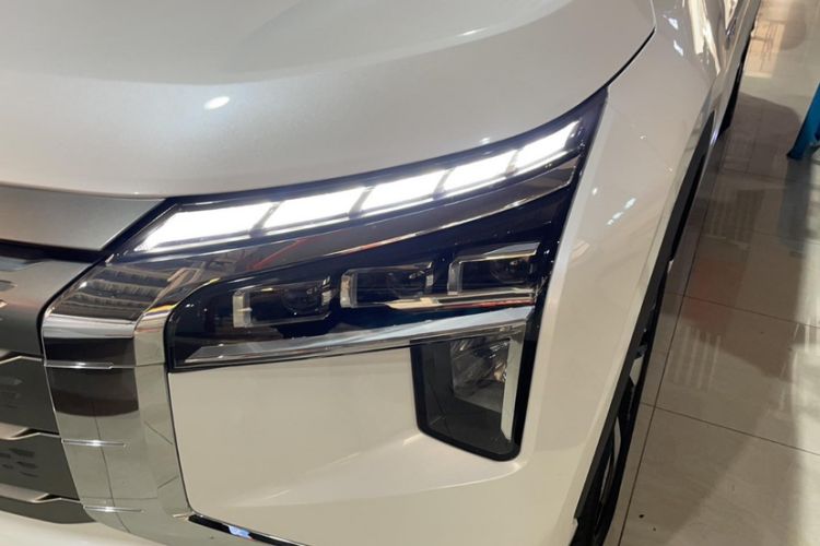 Used Mitsubishi AIRTREK 2022 Hardcore Edition Exterior 6