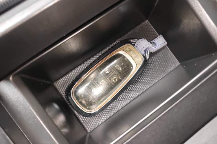 Used Mitsubishi AIRTREK 2022 Hardcore Edition Interior 1