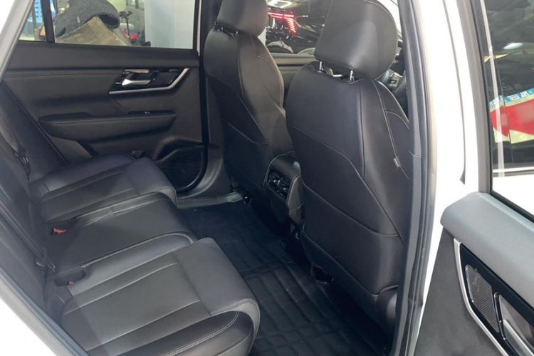 Used Mitsubishi AIRTREK 2022 Hardcore Edition Interior 10