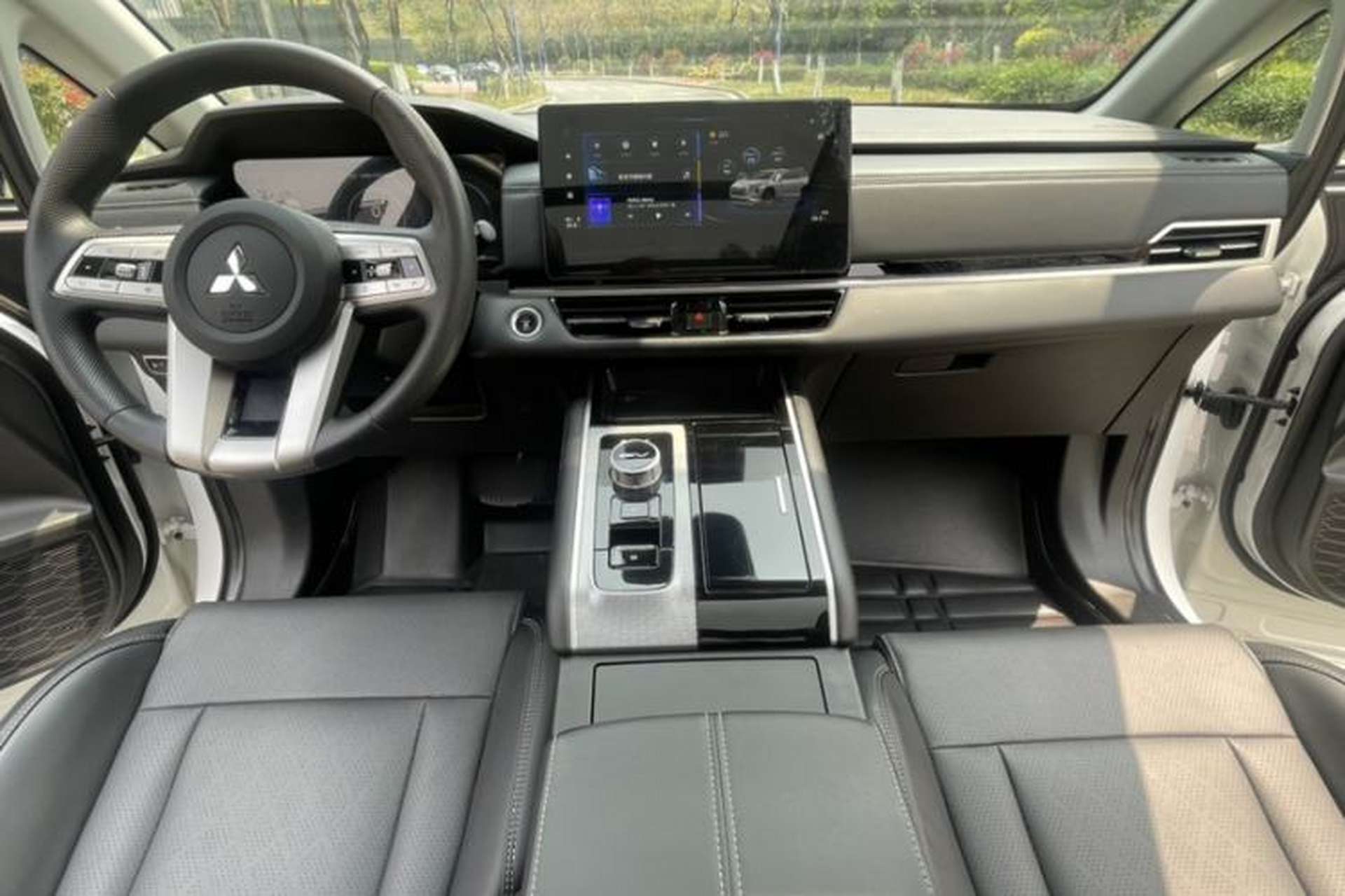 Used Mitsubishi AIRTREK 2022 Hardcore Edition Interior 2