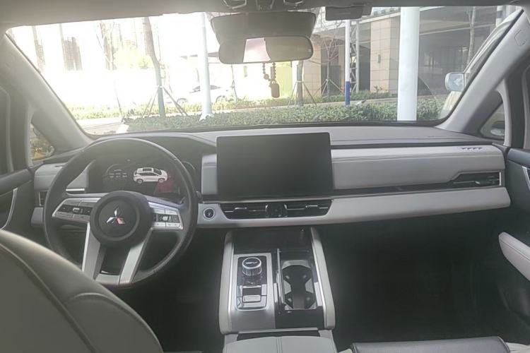 Used Mitsubishi AIRTREK 2022 Hardcore Edition Interior 2
