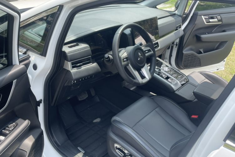 Used Mitsubishi AIRTREK 2022 Hardcore Edition Left Front Seat