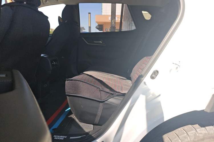 Used Mitsubishi AIRTREK 2022 Hardcore Edition Left Rear Seat
