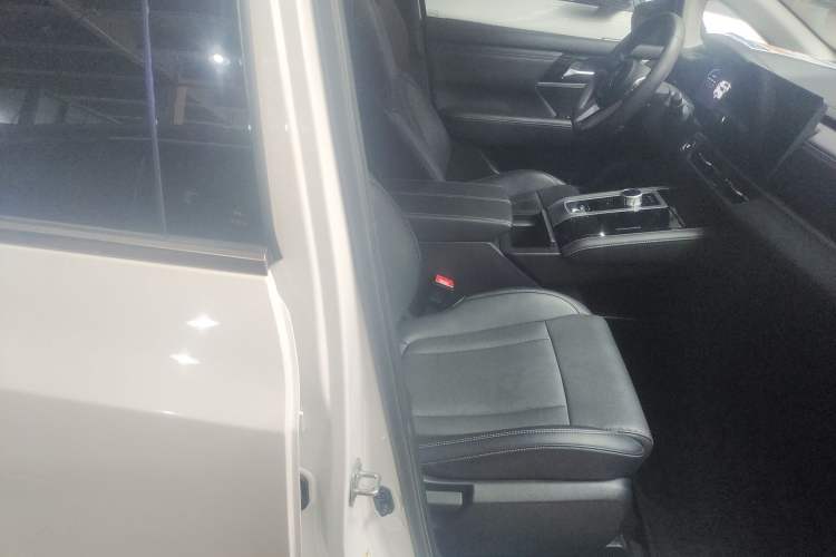 Used Mitsubishi AIRTREK 2022 Hardcore Edition Right Front Seat
