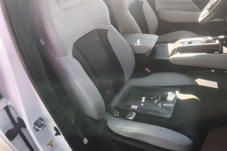 Used Mitsubishi AIRTREK 2022 Hardcore Edition Right Front Seat