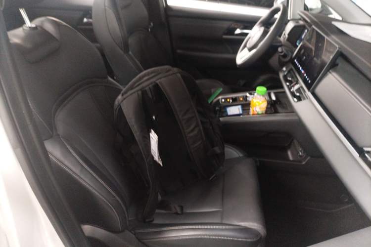Used Mitsubishi AIRTREK 2022 Hardcore Edition Right Front Seat