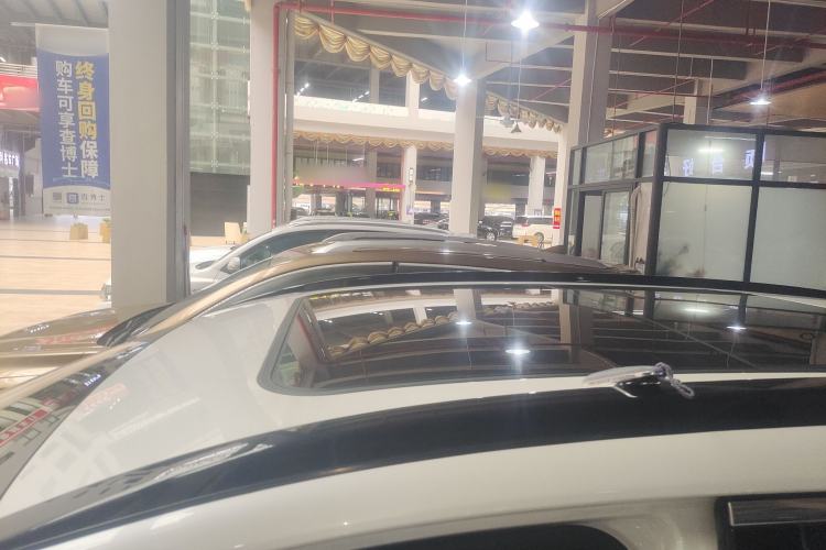 Used Mitsubishi AIRTREK 2022 Hardcore Edition Roof