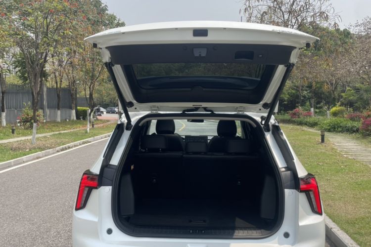 Used Mitsubishi AIRTREK 2022 Hardcore Edition Trunk