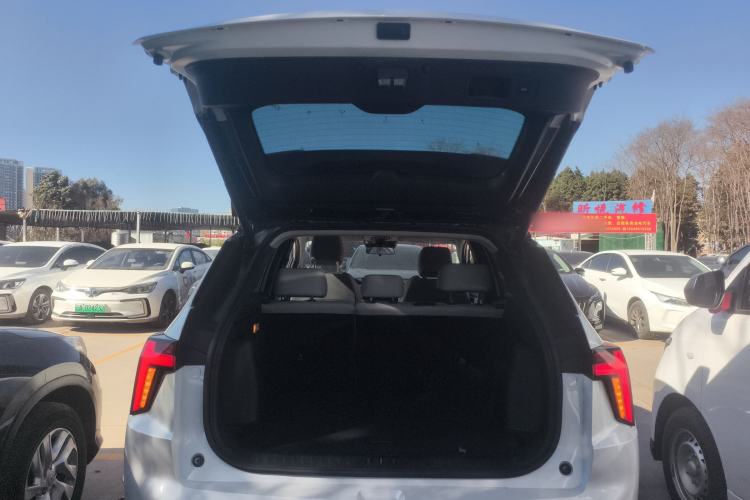 Used Mitsubishi AIRTREK 2022 Hardcore Edition Trunk